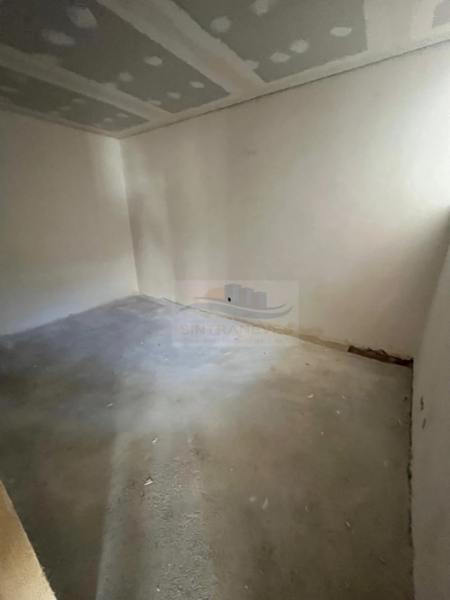 Moradia T3 para Venda em Santo António dos Cavaleiros e Frielas Foto 11