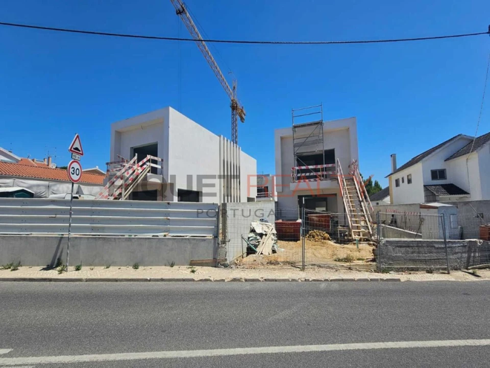 Moradia T3 para Venda em Cascais e Estoril Foto 2