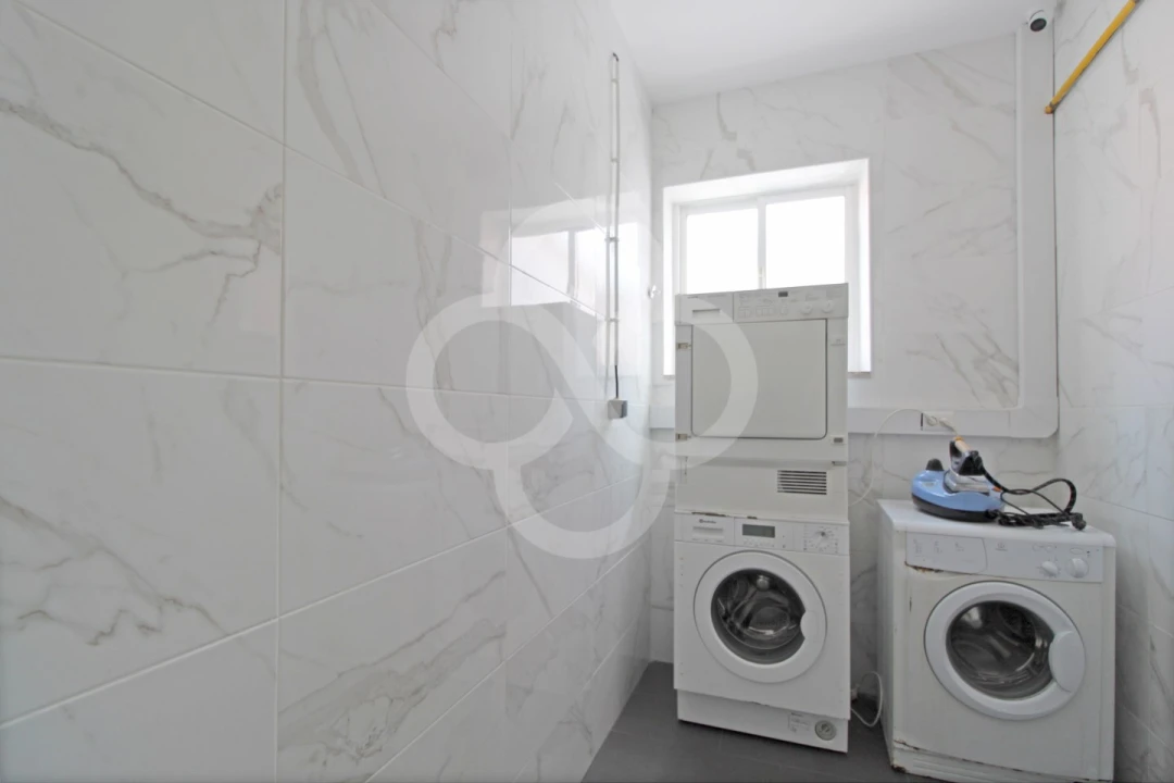 Quarto para Arrendamento em Alvalade Foto 14