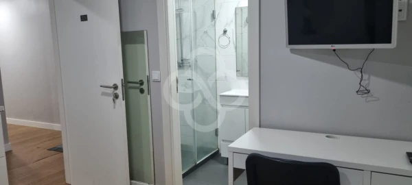 Quarto para Arrendamento em Alvalade