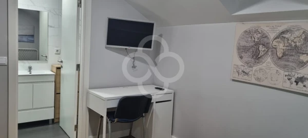 Quarto para Arrendamento em Alvalade