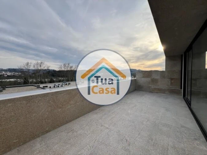 Apartamento T2 para Venda em Creixomil Foto 4