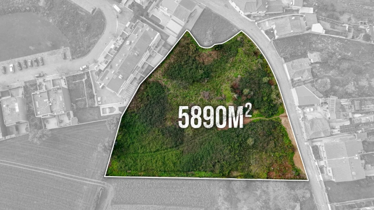 Terreno para Venda em Moreira Foto 1