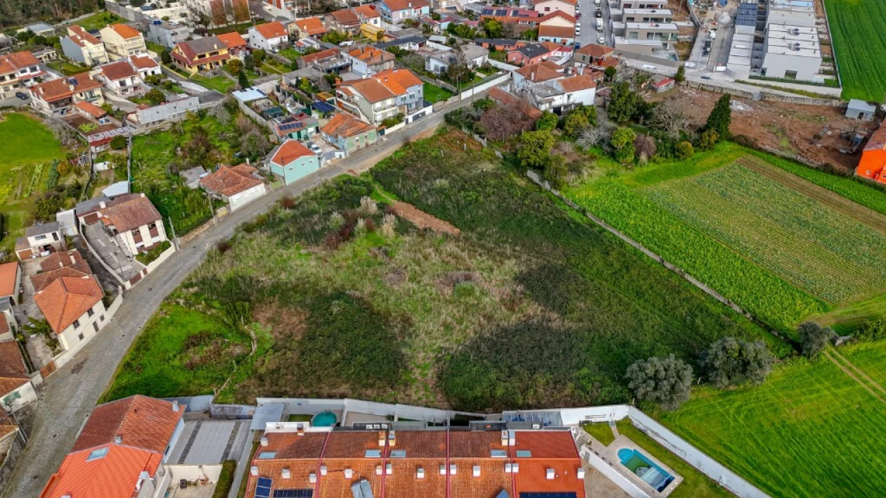 Terreno para Venda em Moreira Foto 7