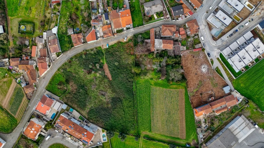 Terreno para Venda em Moreira Foto 4