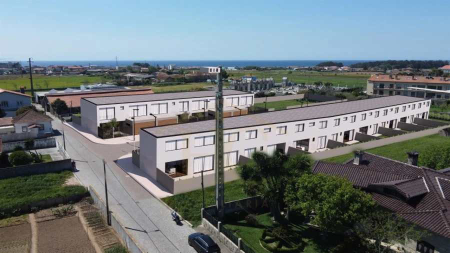 Moradia T4 para Venda em Mindelo Foto 2