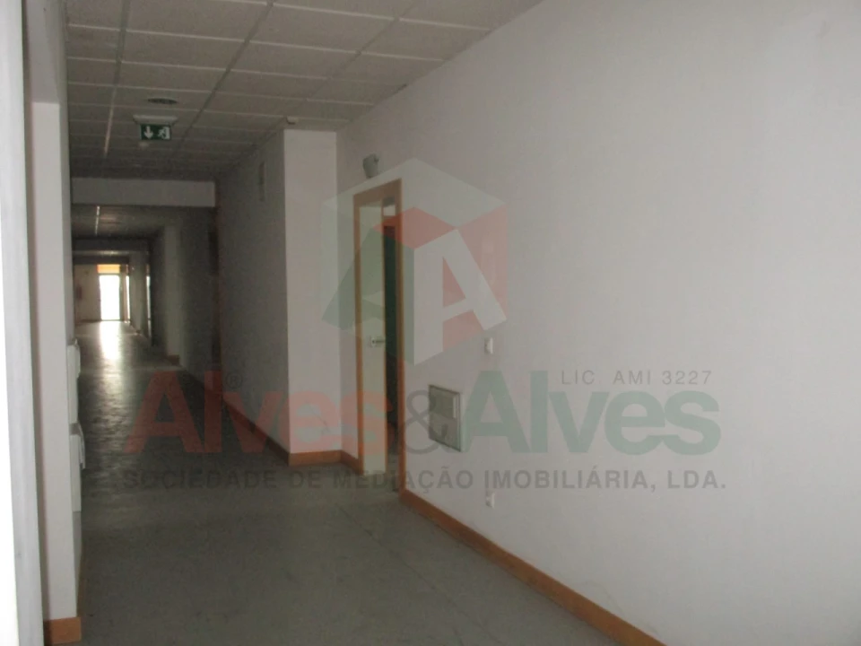 Prédio para Venda em Moreira Foto 22