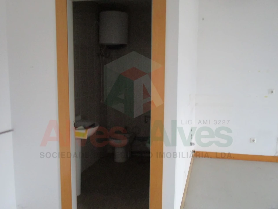 Prédio para Venda em Moreira Foto 29