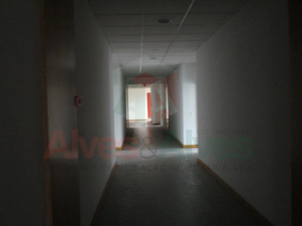 Prédio para Venda em Moreira Foto 37