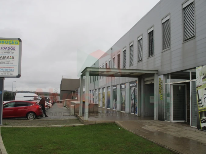 Prédio para Venda em Moreira Foto 2