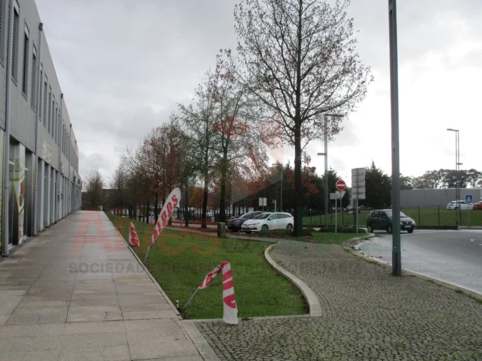 Prédio para Venda em Moreira Foto 4