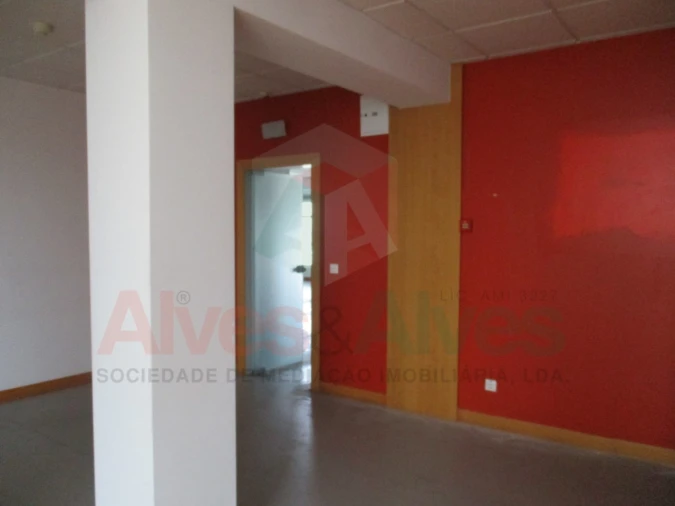 Prédio para Venda em Moreira Foto 15