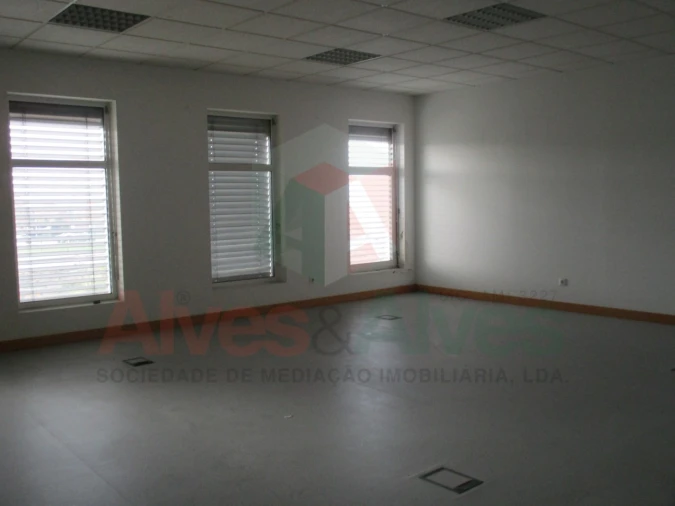 Prédio para Venda em Moreira Foto 25