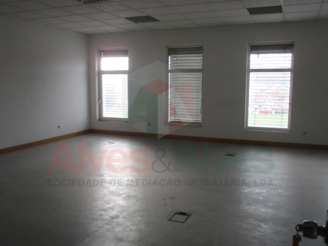 Prédio para Venda em Moreira Foto 30