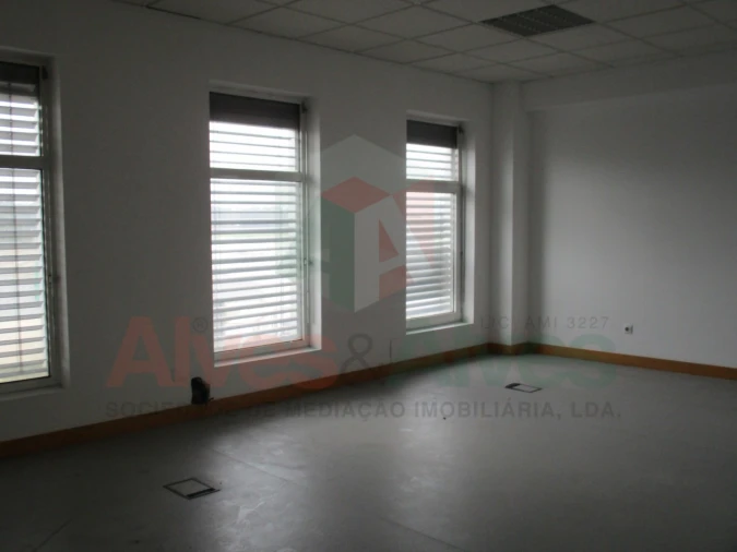 Prédio para Venda em Moreira Foto 36