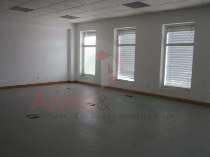 Prédio para Venda em Moreira Foto 40