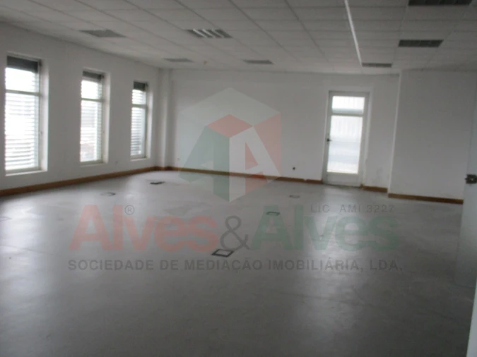 Prédio para Venda em Moreira Foto 43