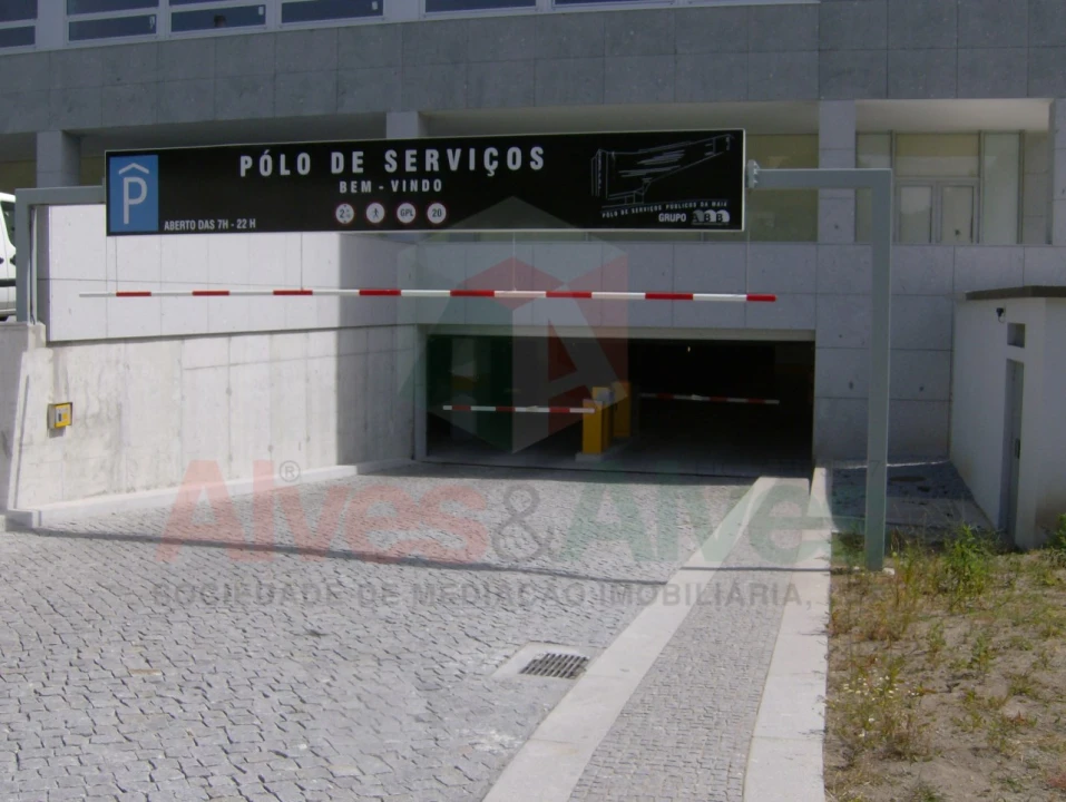 Prédio para Arrendamento em Cidade da Maia Foto 13