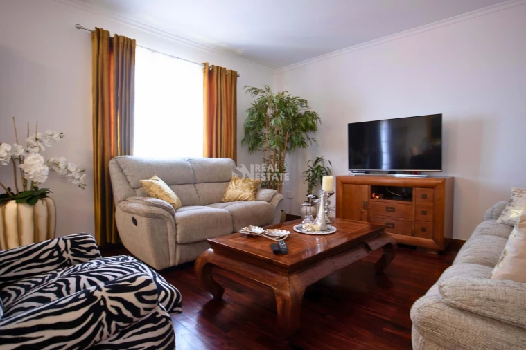 Moradia T3 para Venda em Gaula Foto 11