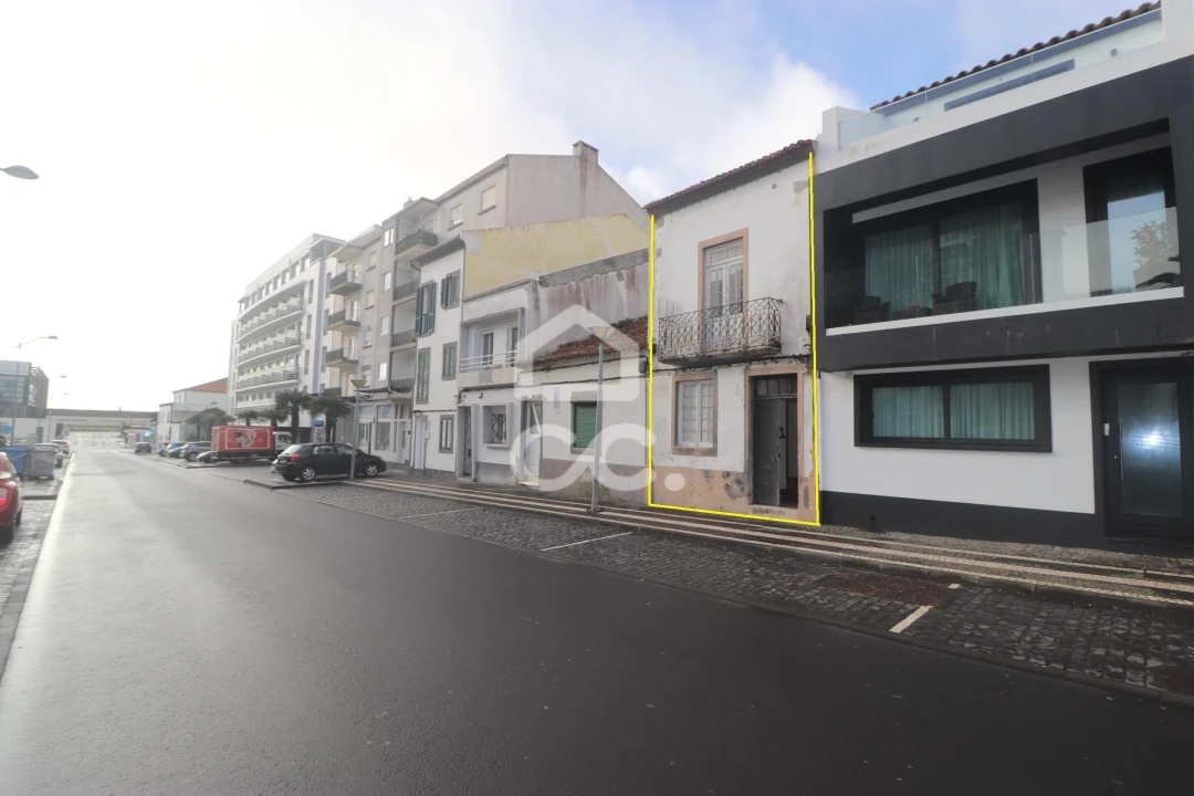 Moradia T3 para Venda em Ponta Delgada (São José) Foto 3