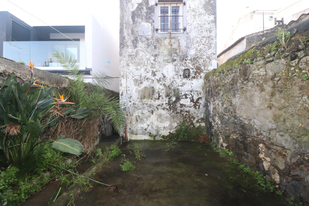 Moradia T3 para Venda em Ponta Delgada (São José) Foto 23