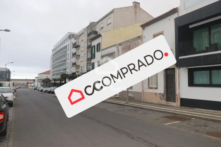 Moradia T3 para Venda em Ponta Delgada (São José) Foto 1