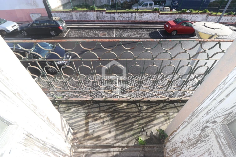 Moradia T3 para Venda em Ponta Delgada (São José) Foto 25