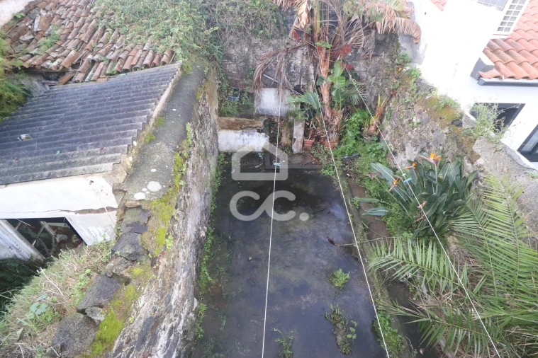 Moradia T3 para Venda em Ponta Delgada (São José) Foto 24
