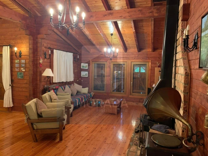 Moradia T4 para Venda em Loivo Foto 6