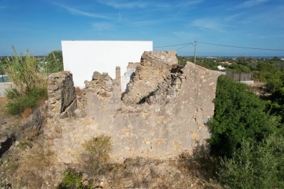 Terreno para Venda em Quelfes