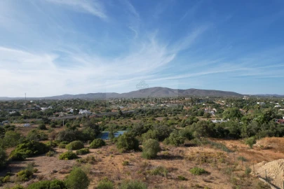 Terreno para Venda em Quelfes