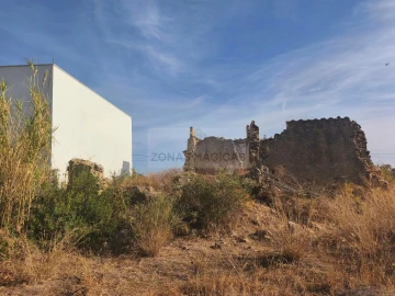 Terreno para Venda em Quelfes