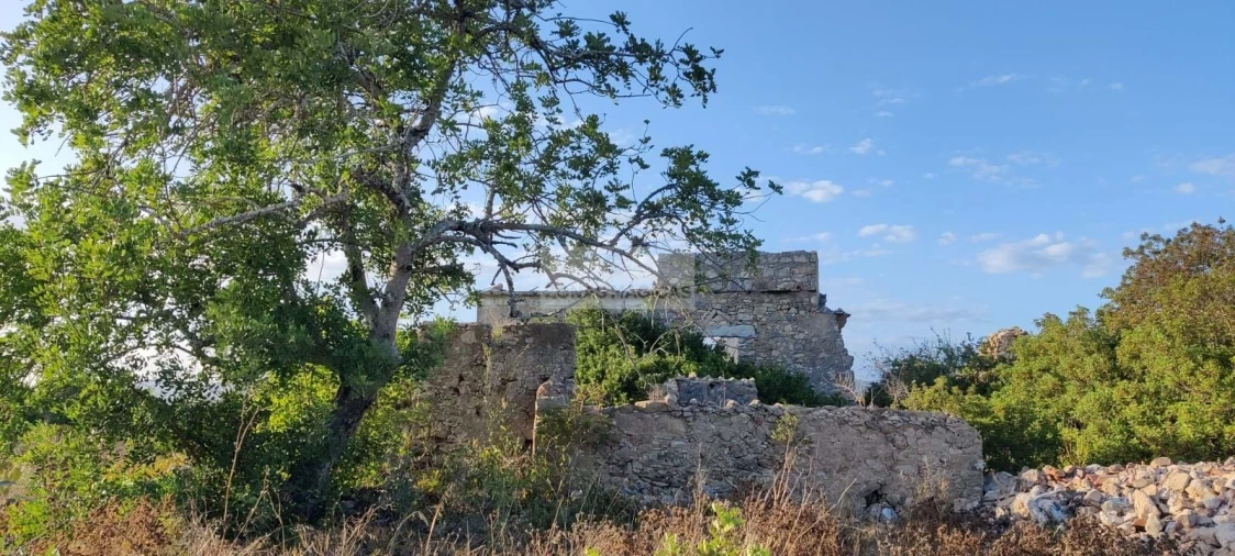 Terreno para Venda em Quelfes Foto 2