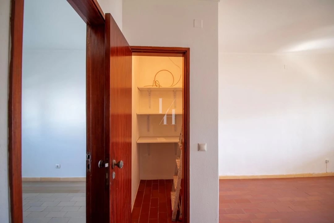 Apartamento T1 para Venda em Lagos (São Sebastião e Santa Maria) Foto 6