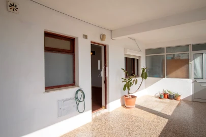 Apartamento T1 para Venda em Lagos (São Sebastião e Santa Maria)