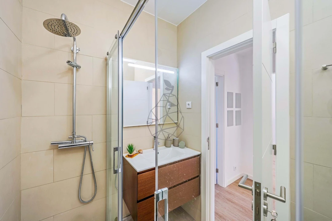 Apartamento T2 para Venda em Portimão Foto 15