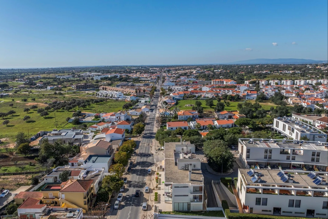 Negócio para Venda em Ferreiras Foto 19