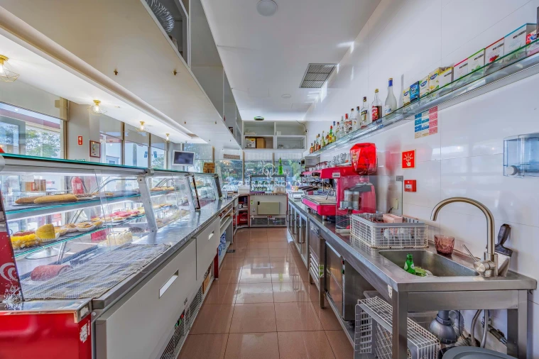 Negócio para Venda em Ferreiras Foto 5