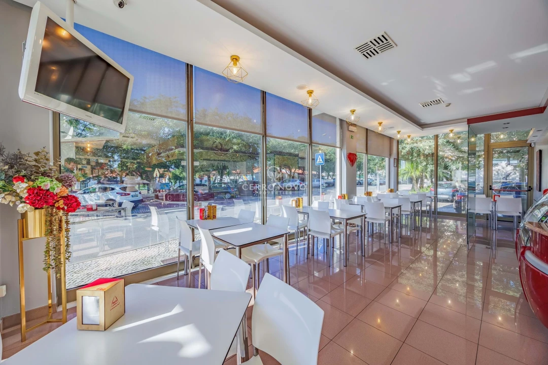 Negócio para Venda em Ferreiras Foto 1