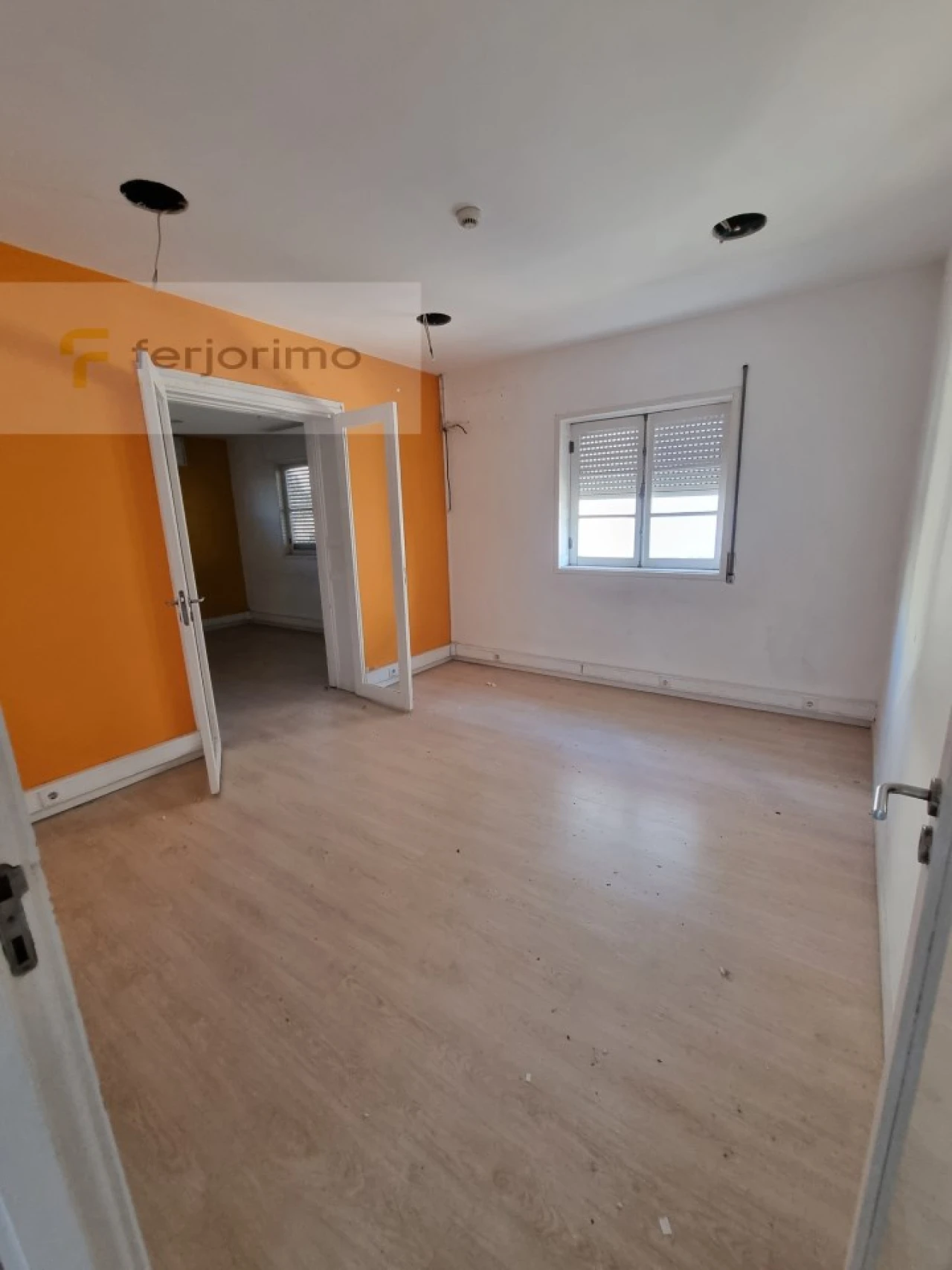 Prédio para Arrendamento em Oliveira, São Paio e São Sebastião Foto 10