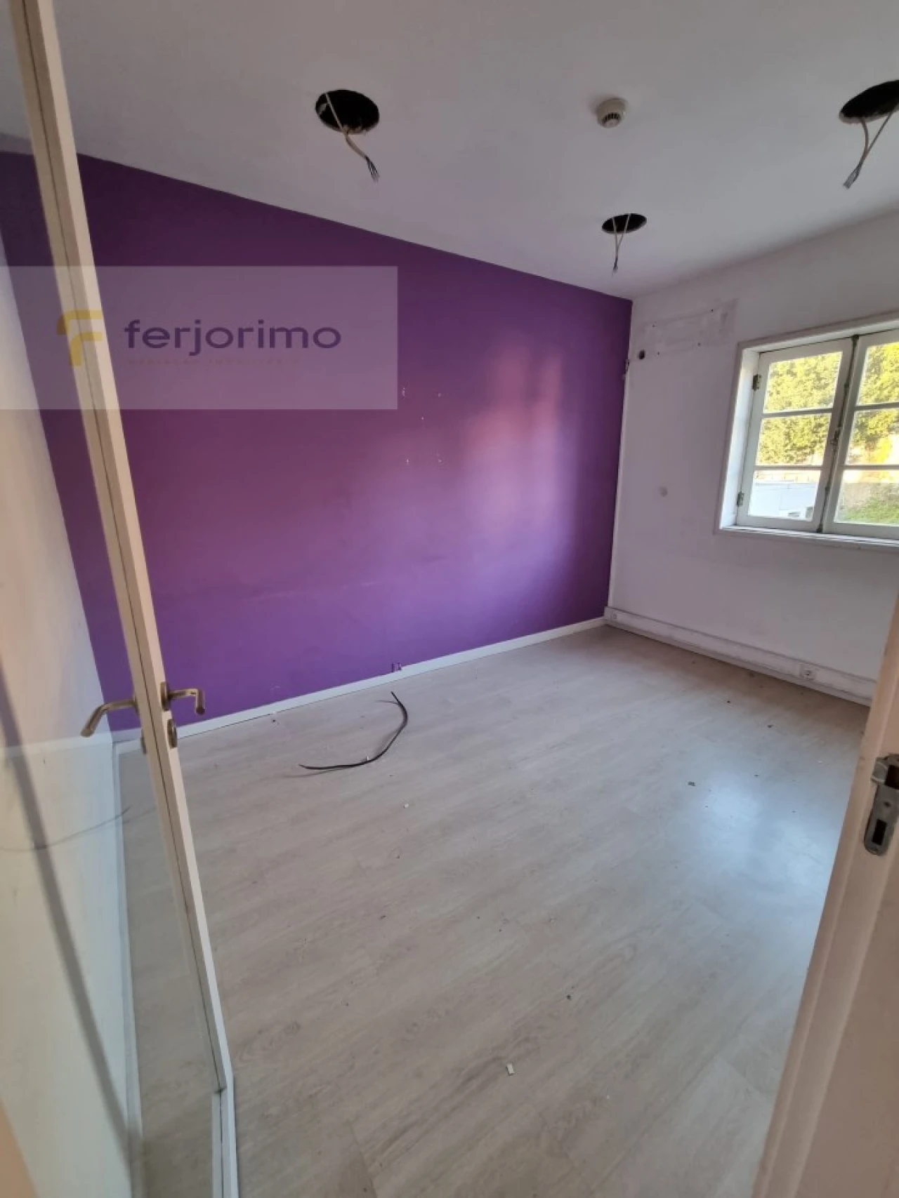 Prédio para Arrendamento em Oliveira, São Paio e São Sebastião Foto 11