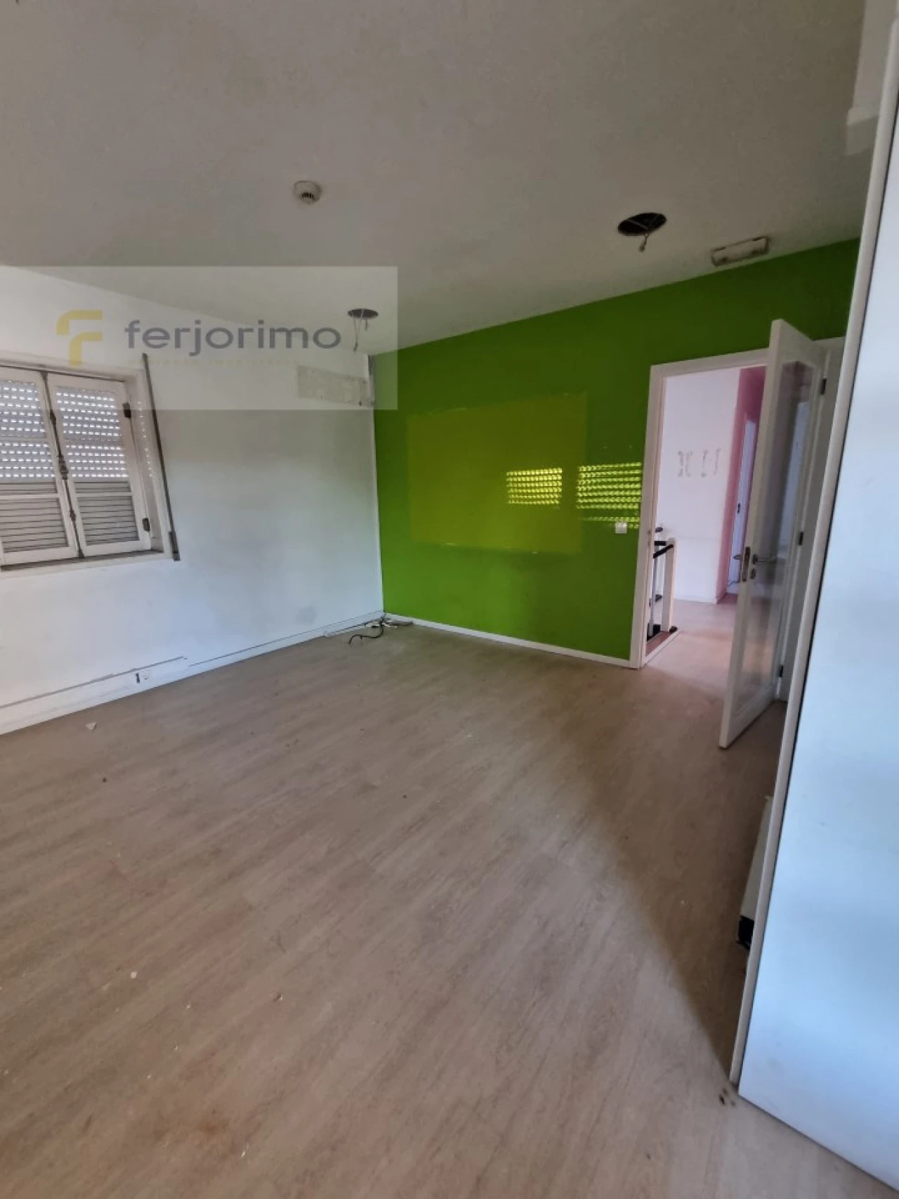 Prédio para Arrendamento em Oliveira, São Paio e São Sebastião Foto 19