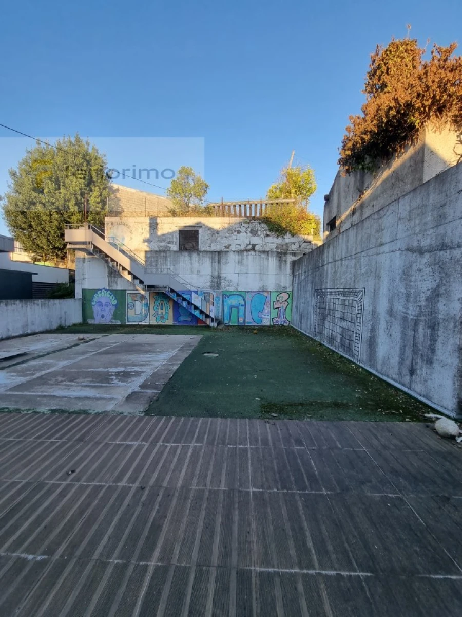 Prédio para Arrendamento em Oliveira, São Paio e São Sebastião Foto 5