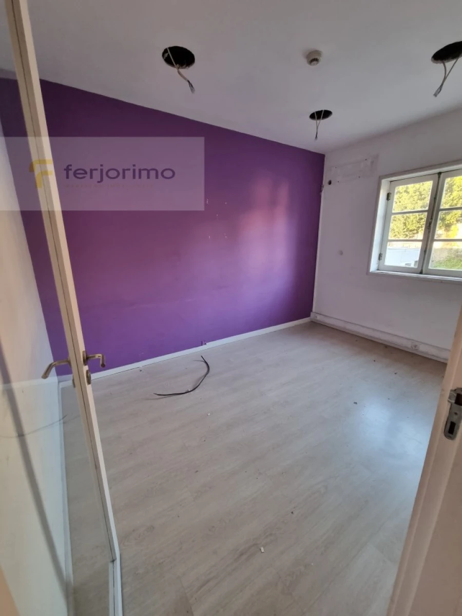 Prédio para Arrendamento em Oliveira, São Paio e São Sebastião Foto 11