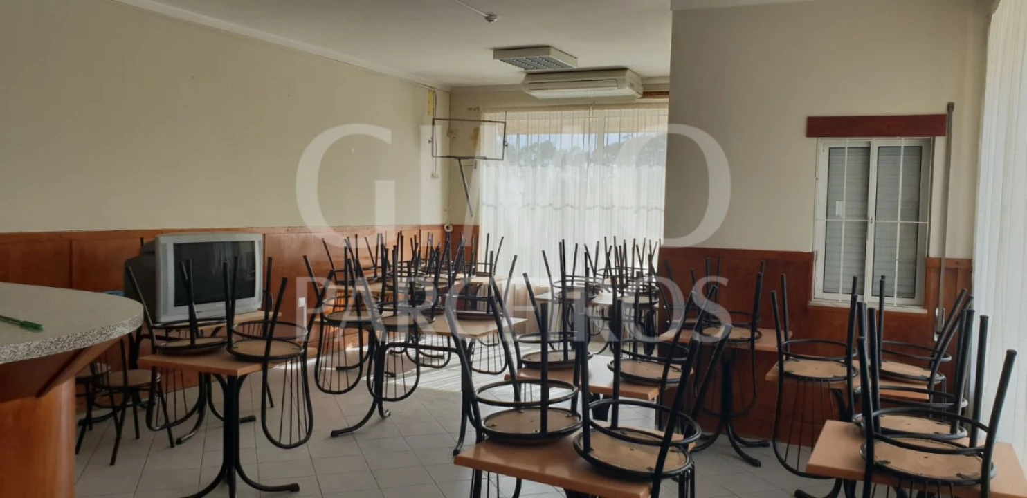 Negócio para Venda em Fermentelos Foto 1