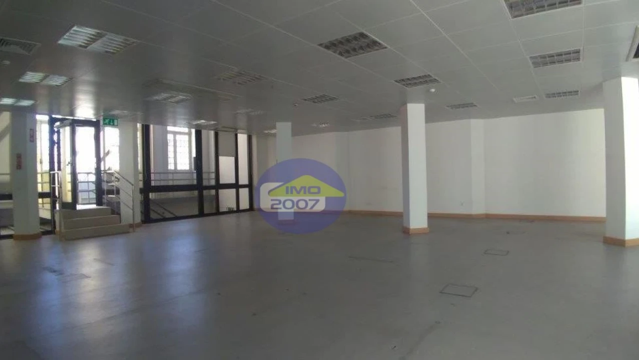 Prédio para Venda em Nossa Senhora da Conceição, São Pedro e São Dinis Foto 5