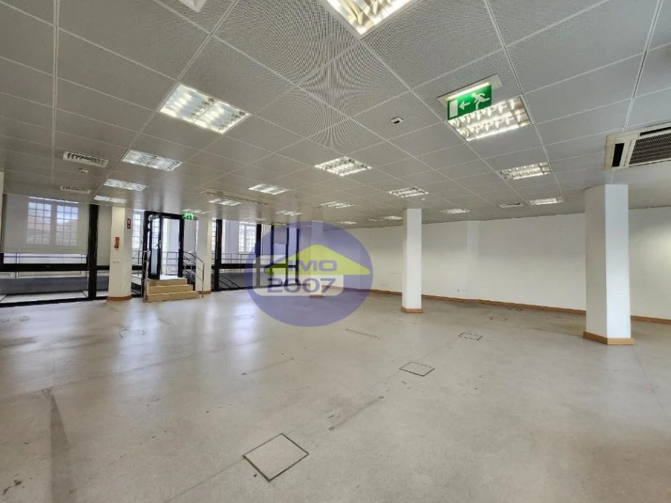 Prédio para Venda em Nossa Senhora da Conceição, São Pedro e São Dinis Foto 6