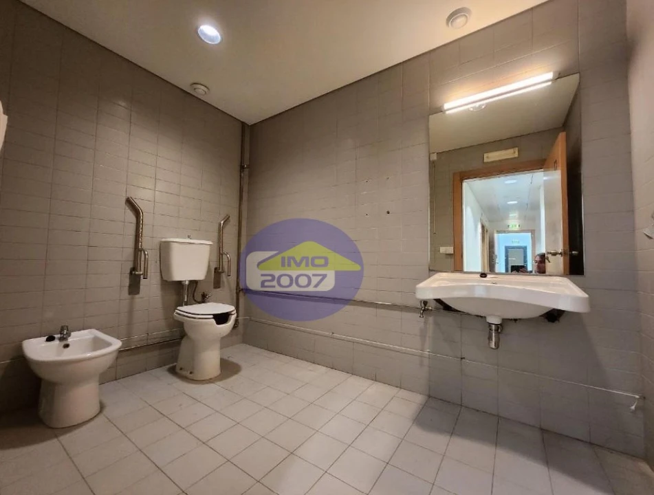 Prédio para Venda em Nossa Senhora da Conceição, São Pedro e São Dinis Foto 16