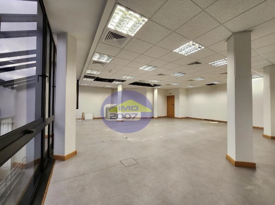 Prédio para Venda em Nossa Senhora da Conceição, São Pedro e São Dinis Foto 32