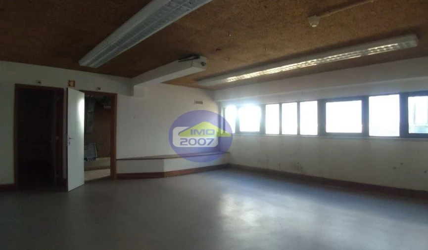 Prédio para Venda em Nossa Senhora da Conceição, São Pedro e São Dinis Foto 5